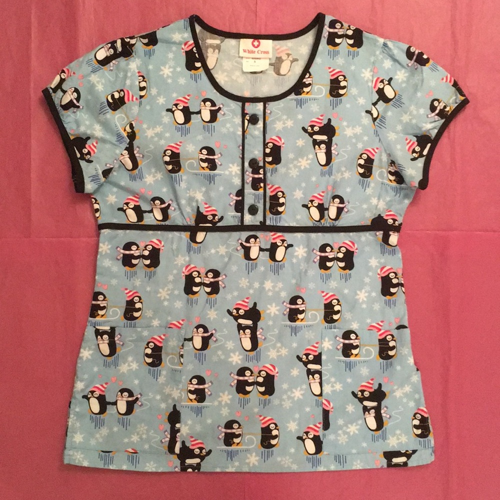 White Cross Winter Penguins Scrub Top Size Small